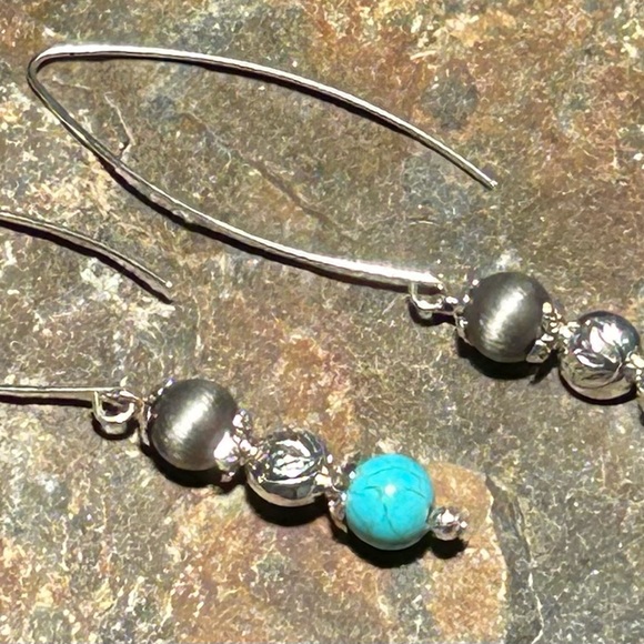 Earrings - Picture 8 of 16